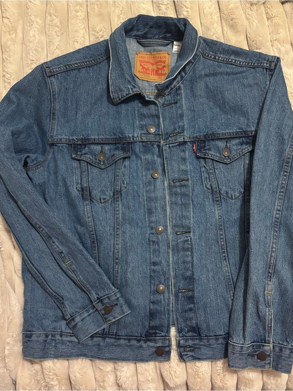 Levi’s Denim Trucker Jacket Size L Classic Blue Jean Jacket Button Front